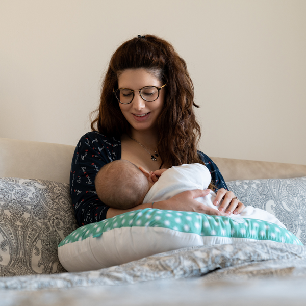 Practical tips on how to breastfeed