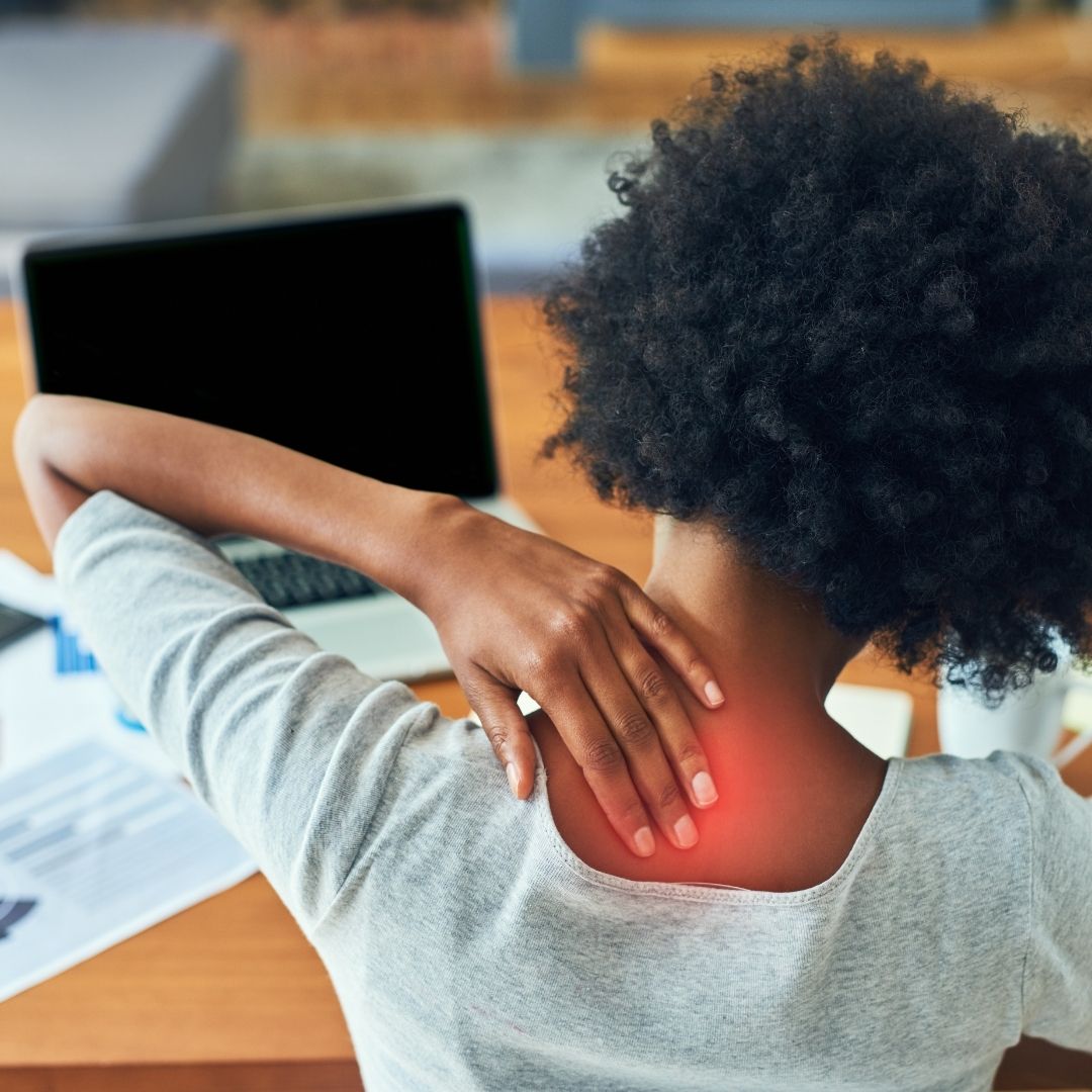 5 tips to prevent posture related pain, both postpartum and not only