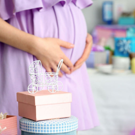 Gifts for new mothers: ideas and tips