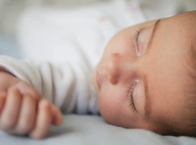 Understanding your baby’s sleep: starting with newborn sleep cycles!