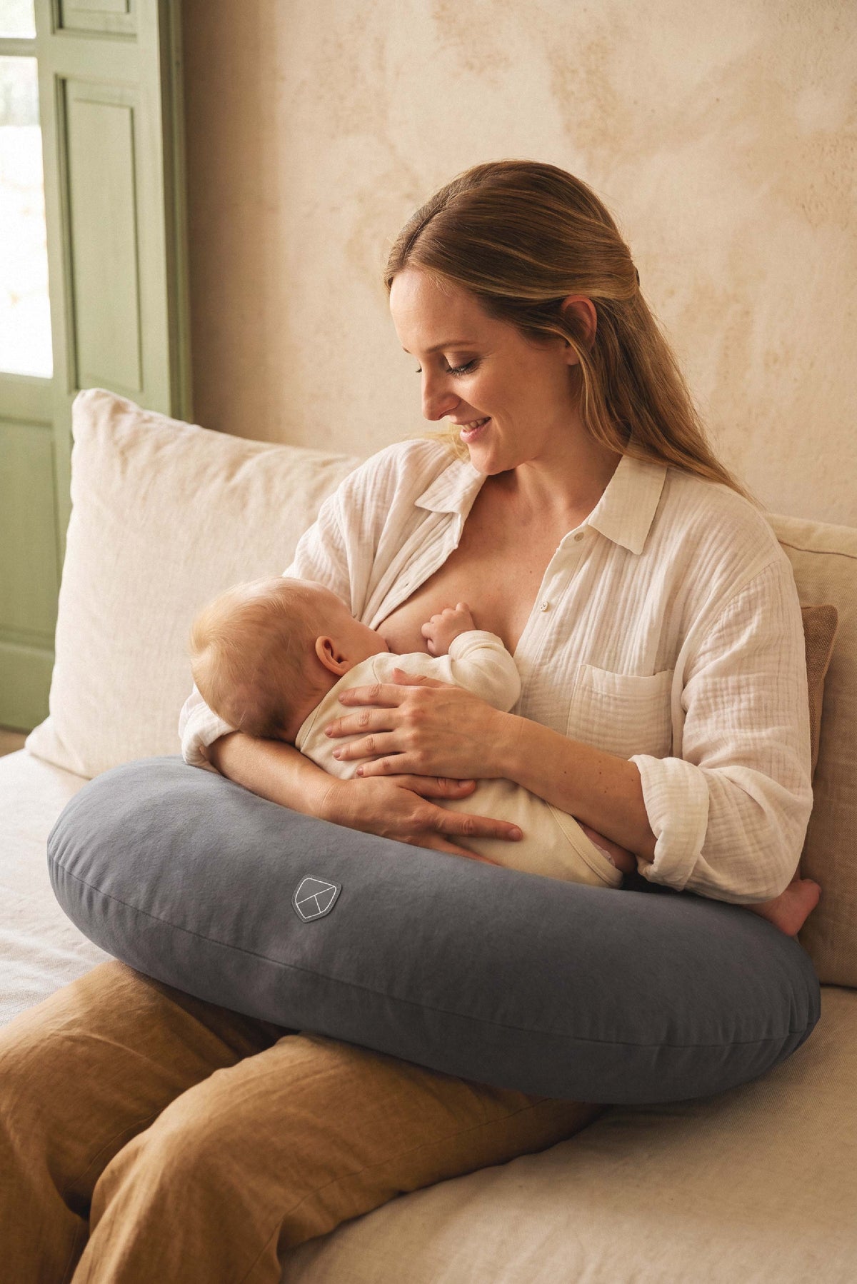 hug baby cuscino allattamento - dark grey